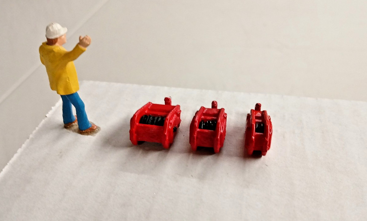 3D Hook Block Set w/ Working Rolling Pulleys. Authentic Manitowoc Red. 1/50th