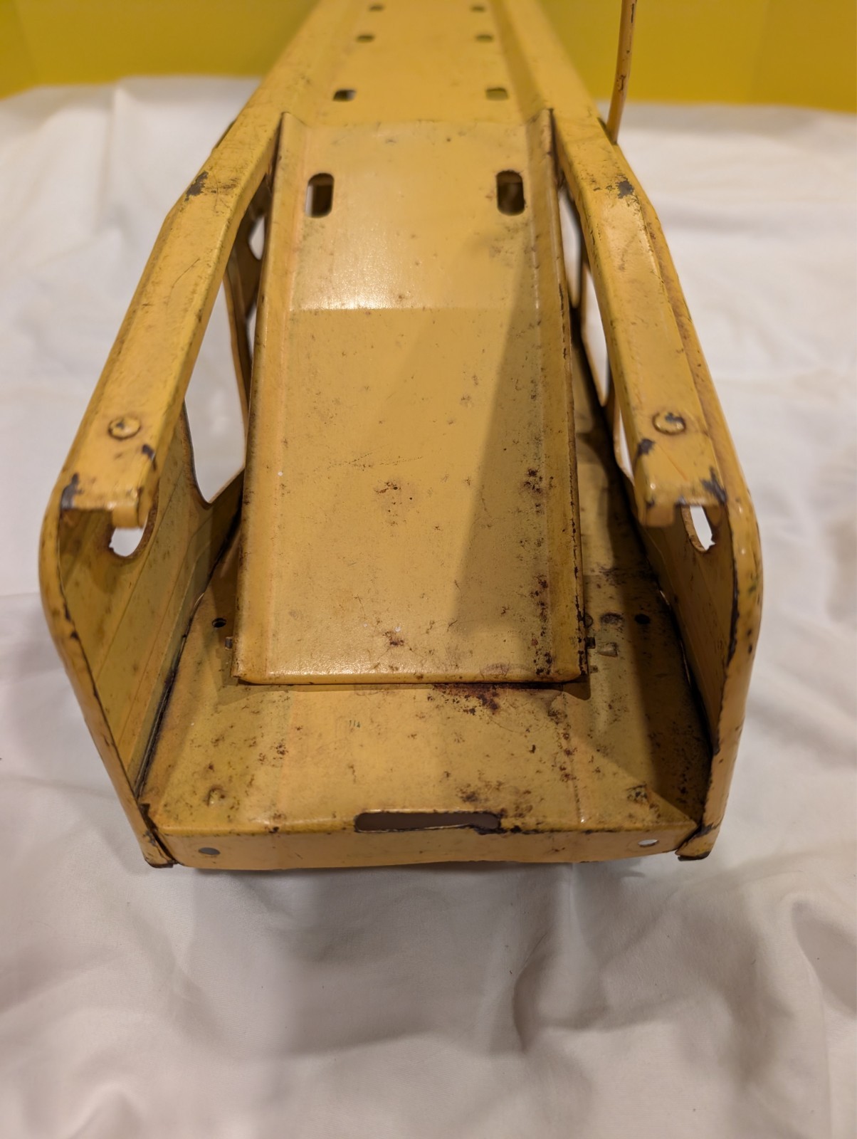 Vintage Yellow 1960s 20″ Tonka Pressed Steel Car Carrier 840