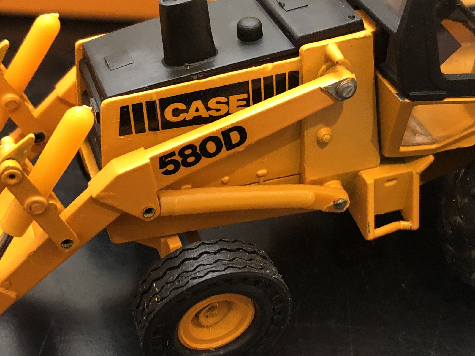 Conrad #2931 CASE 580D Construction King Backhoe Loader Diecast Model – 1:35