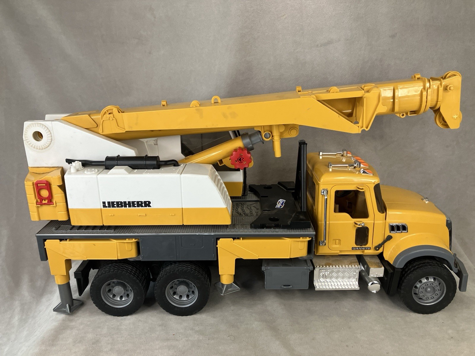 BRUDER 2818 Liebherr Crane Truck – Yellow