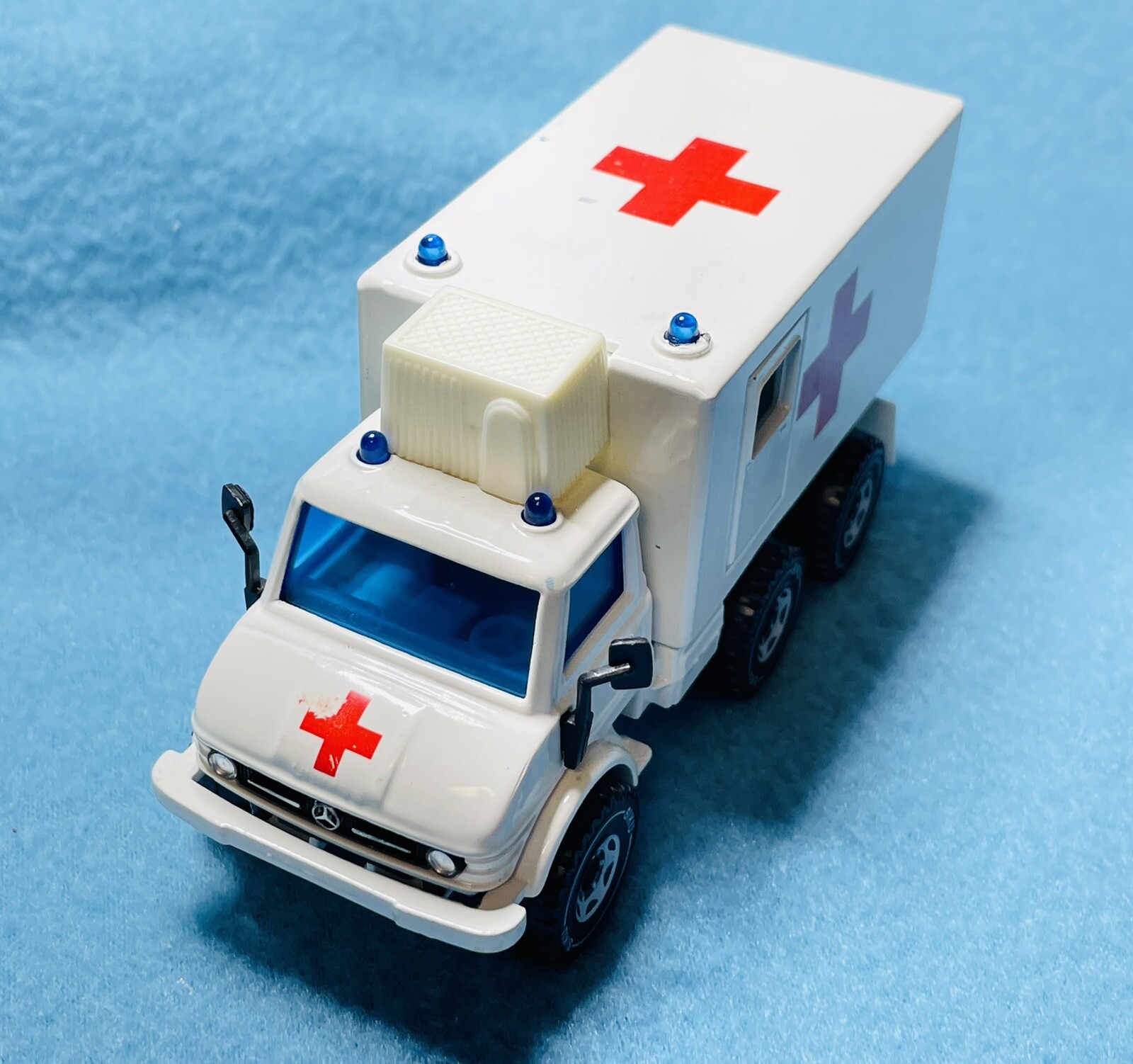 Vintage SIKU German Mercedes Benz UNIMOG Ambulance Truck – SANITATSWAGEN