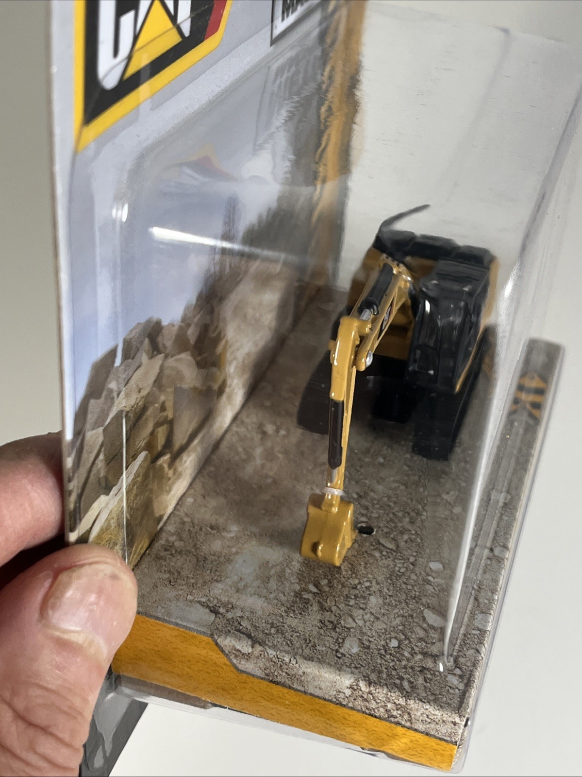 Toy State 1/90 Scale Cat 320E Excavator Earth Mover On Card Metal Machines