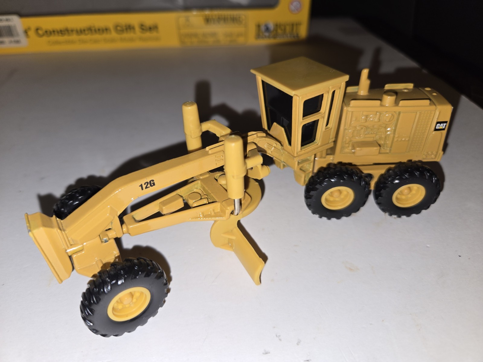 1/64 Norscot CAT Construction Gift Set 12G Grader, D6R, 611 Scraper 55114