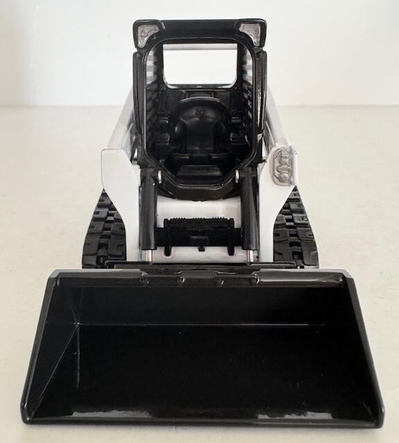 1:25 Bobcat T590 Skid Steer Loader Diecast Model 6989080 By Wan Ho. Last One