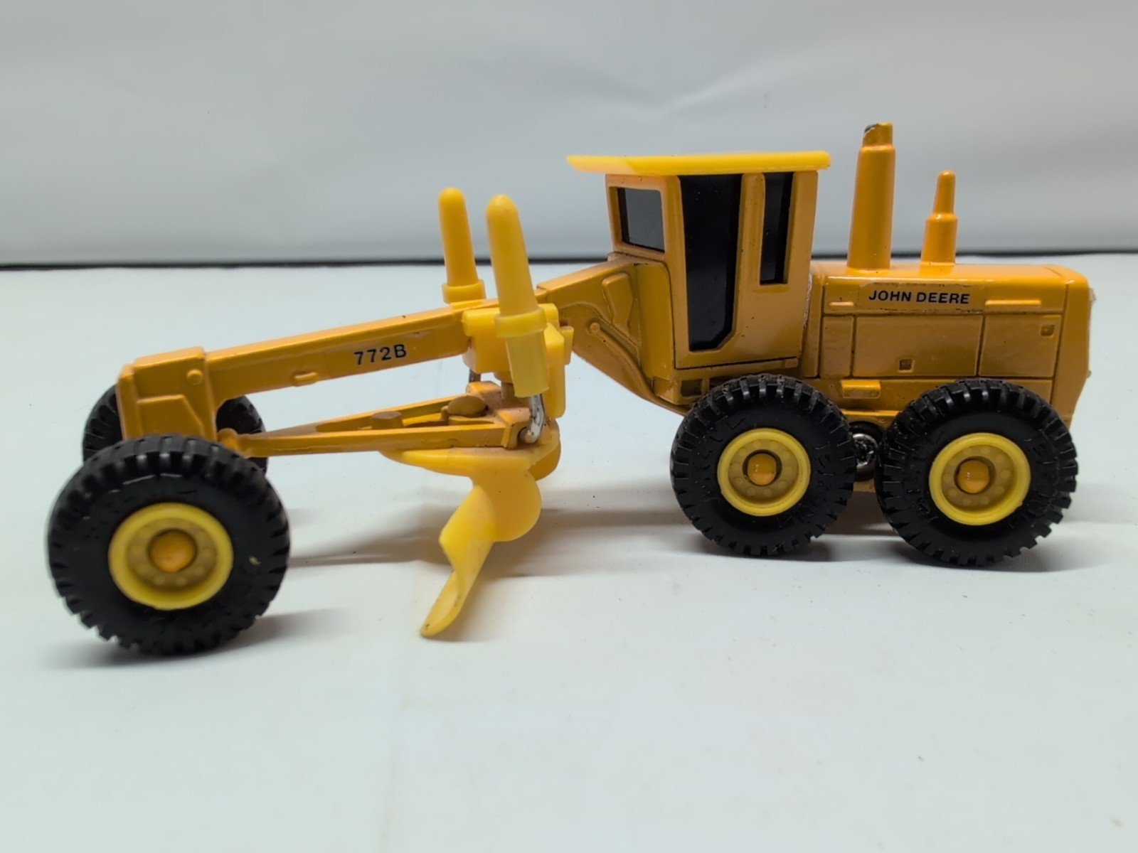 ERTL John Deere 772B Road Grader 1:64 Scale Good Condition VTG Loose