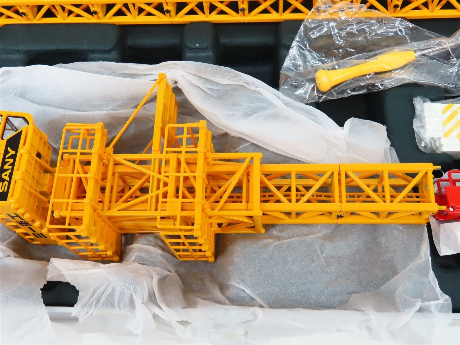 Sany Tower Crane – Red/Yellow – China 1:75 Scale Diecast Model New