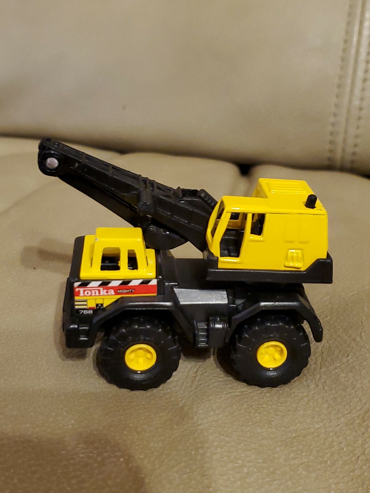 TONKA 768 RARE FORK DIGGER CONSTRUCTION TRUCK TOY 1999 VEHICLE 3″