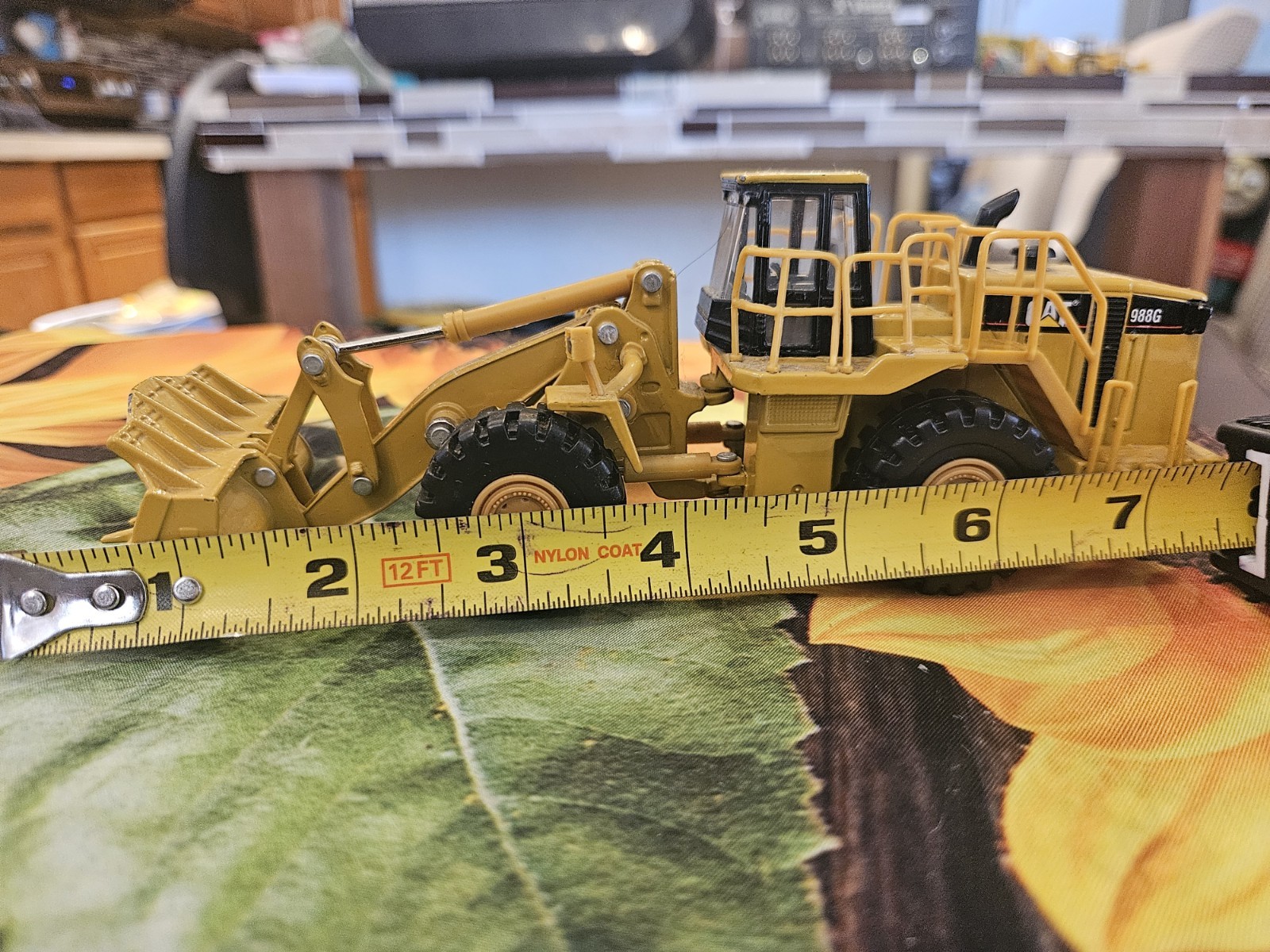 CAT 2098 Loader Diecast Norscor Group Inc 988G