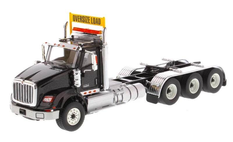 International HX620 Day Cab Tridem Tractor 1:50 Model – Diecast Masters – 71009