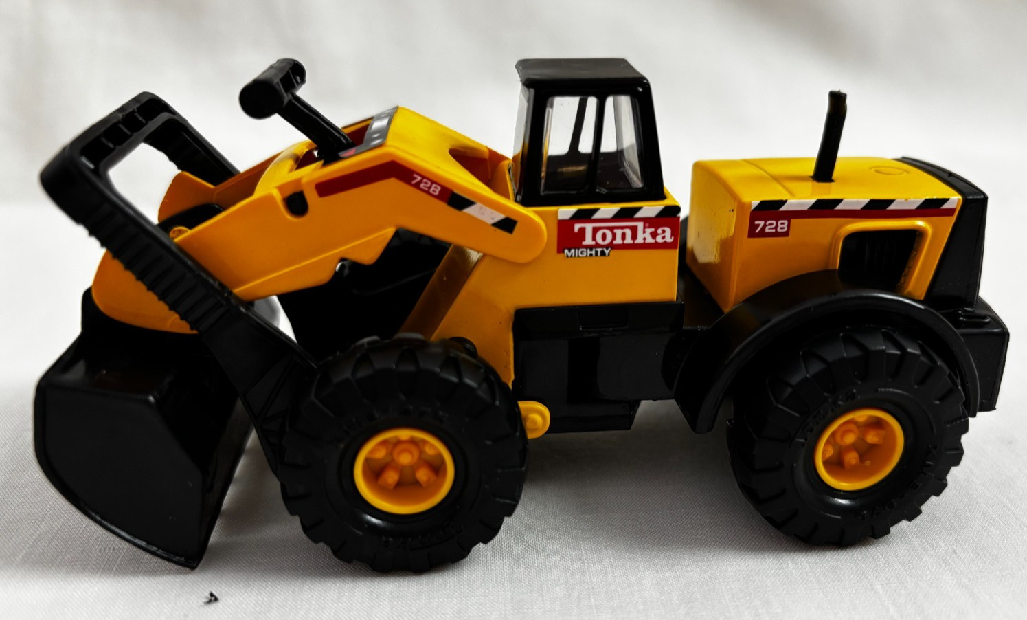 Maisto Hasbro Mini Tonka 728 Front End Loader – 2001