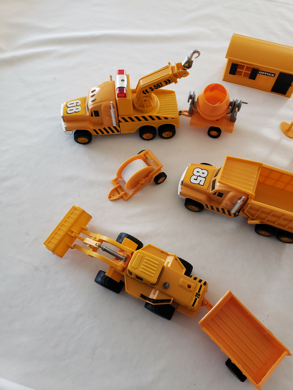 VTG 90’S Plastic Yellow Construction Equipment SET: TRUCKS, CEMENT MIXER, ETC