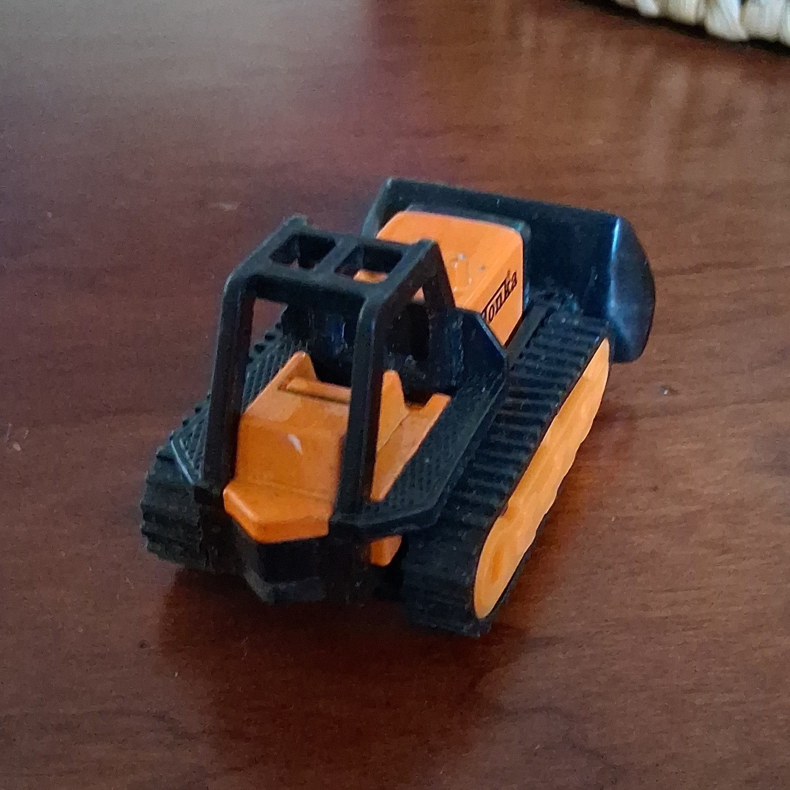 Tonka Diecast Bulldozer Toy Construction Vehicle Orange/Black 1:64