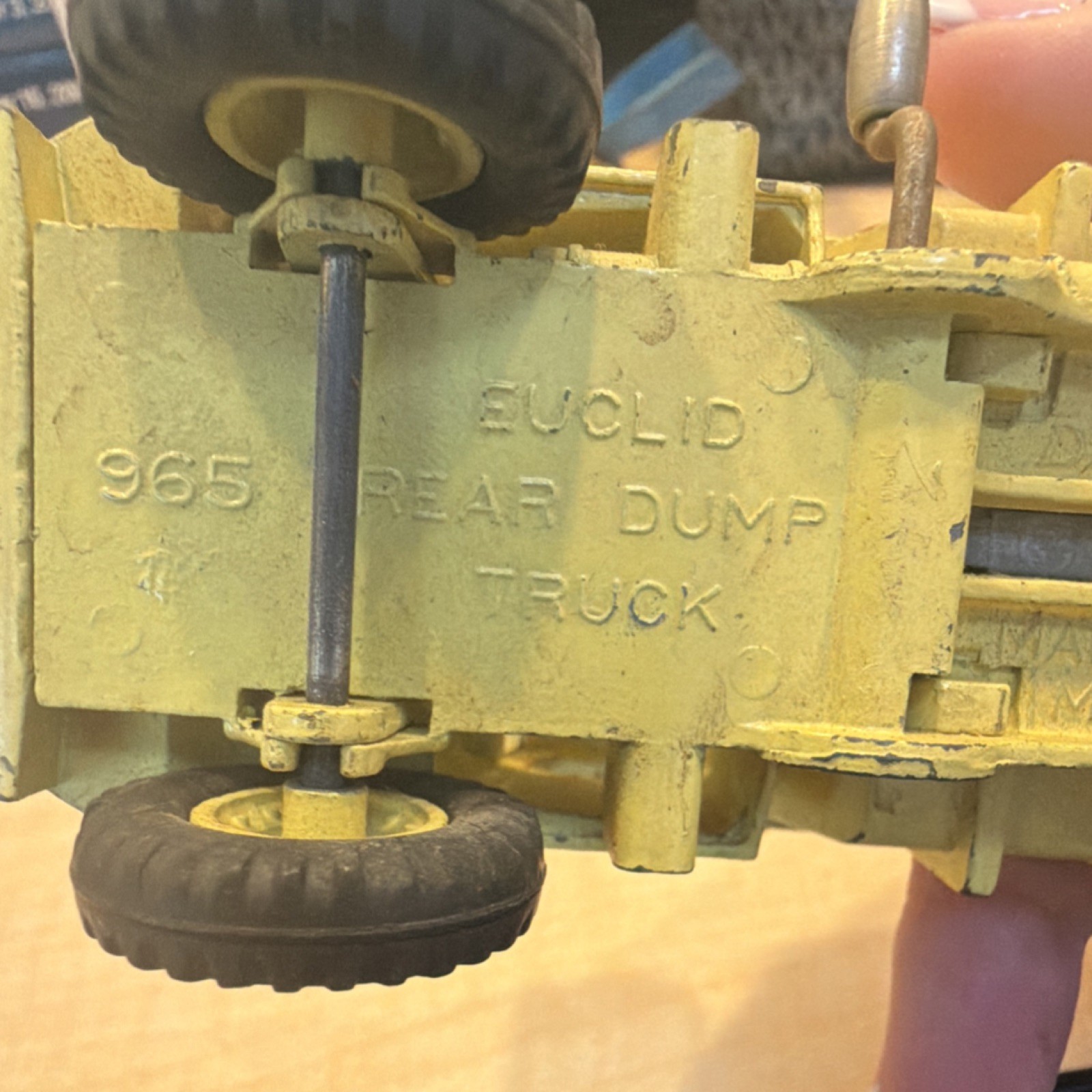 Dinky Supertoys Euclid Rear Dump Dump Truck No 965 Diecast Yellow Toy