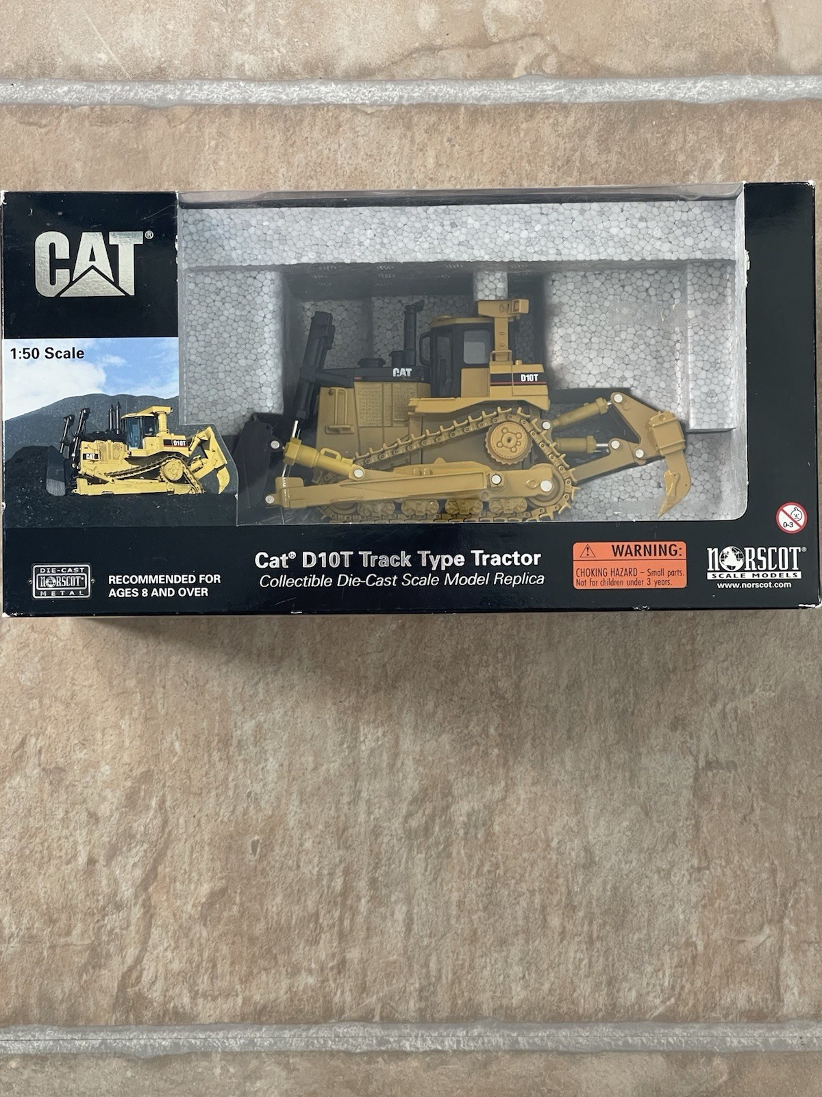 CAT D10T2 Track Type Tractor Dozer 1:50 Scale Model – Norscot 55158