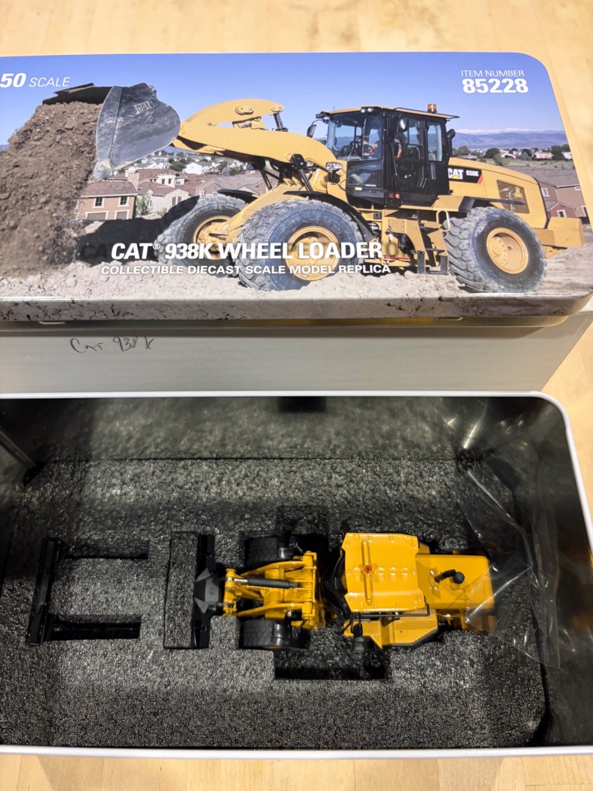 1/50 Diecast Masters Caterpillar 938K Wheel Loader w/ Forks