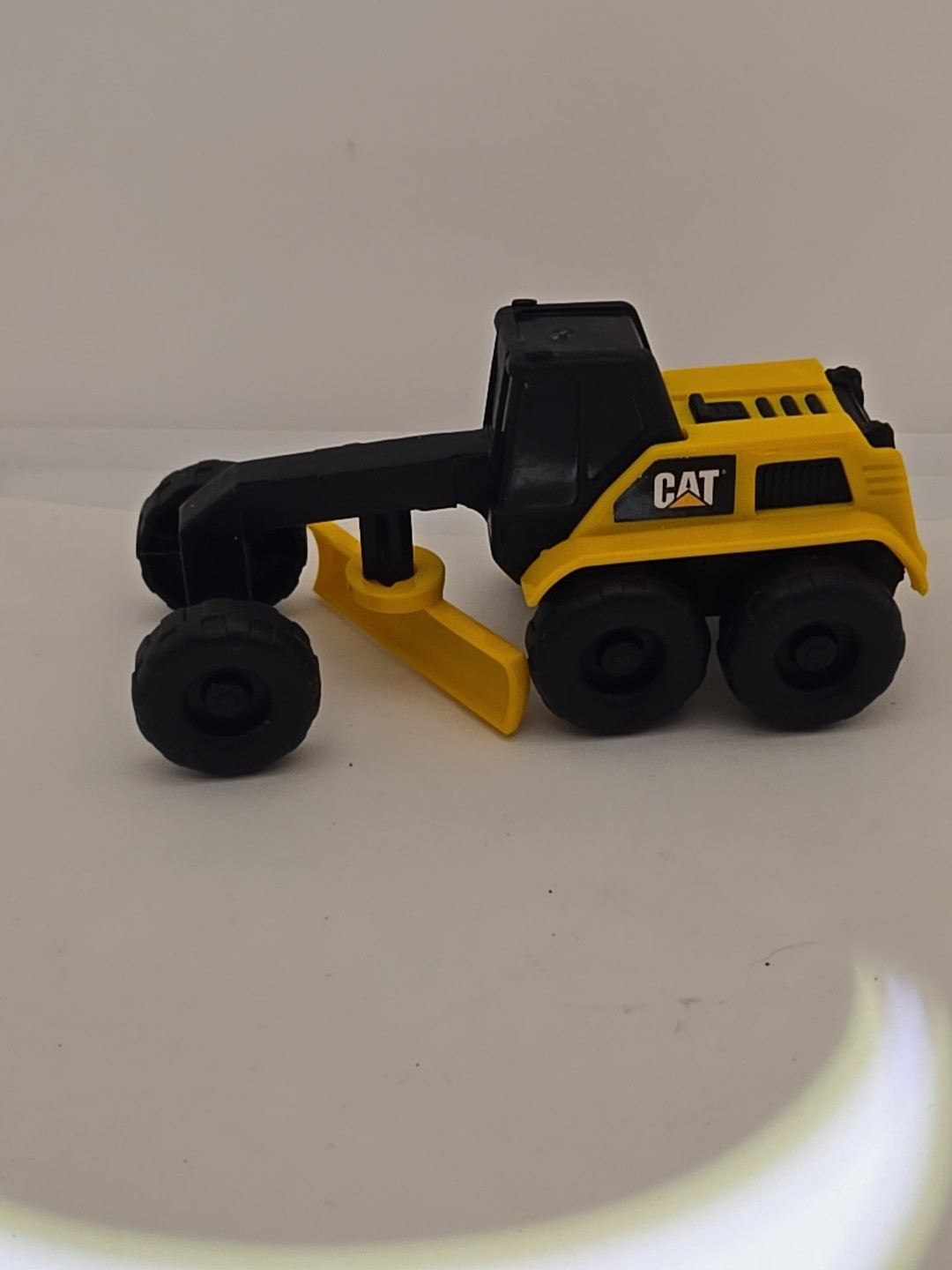 CAT plastic Trucks Construction Equipment Lot Of 7 Pieces