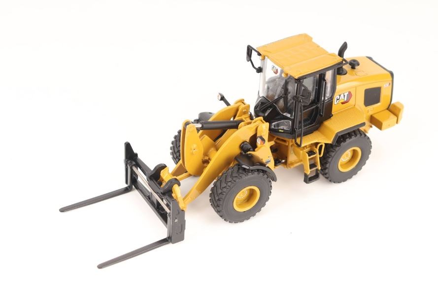 DIECAST MASTERS,CATERPILLAR 930 Wheel Loader, 1/50, DCM85779