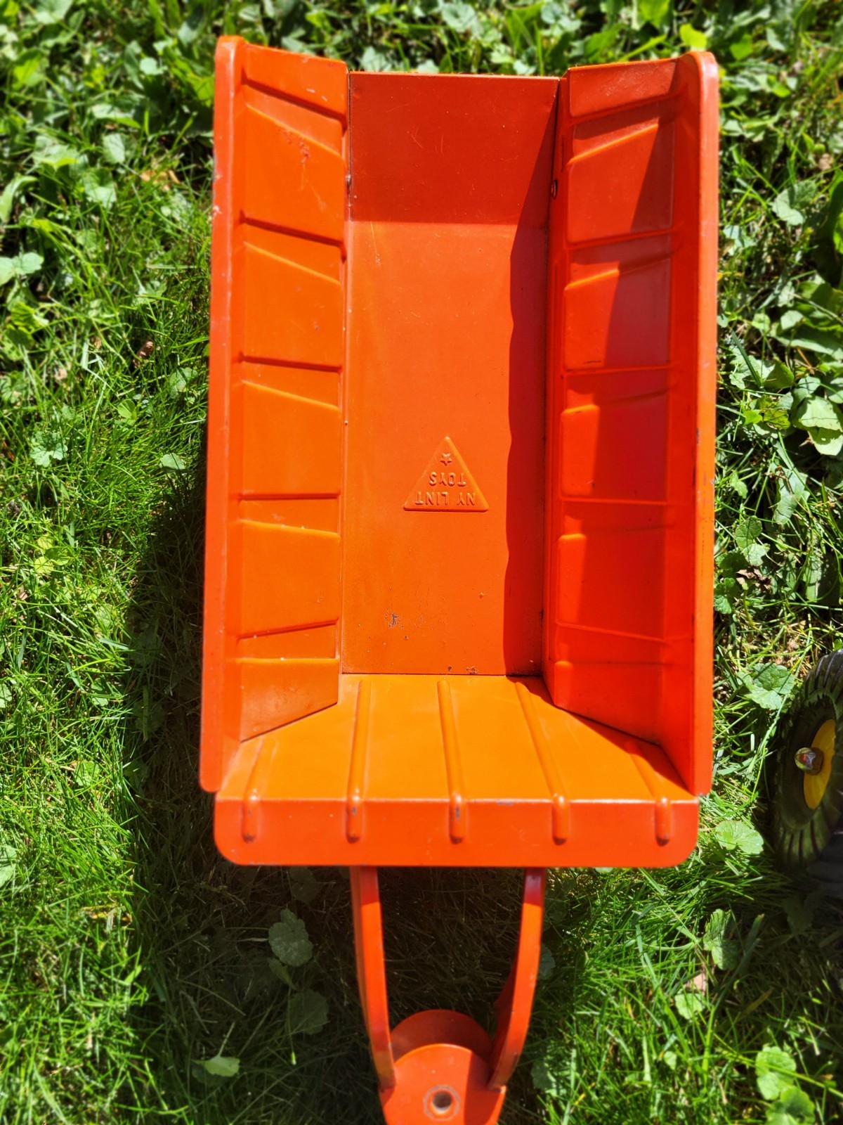 NYLINT HYDRAULIC DUMPER EARTH MOVER WORKS 1950’S