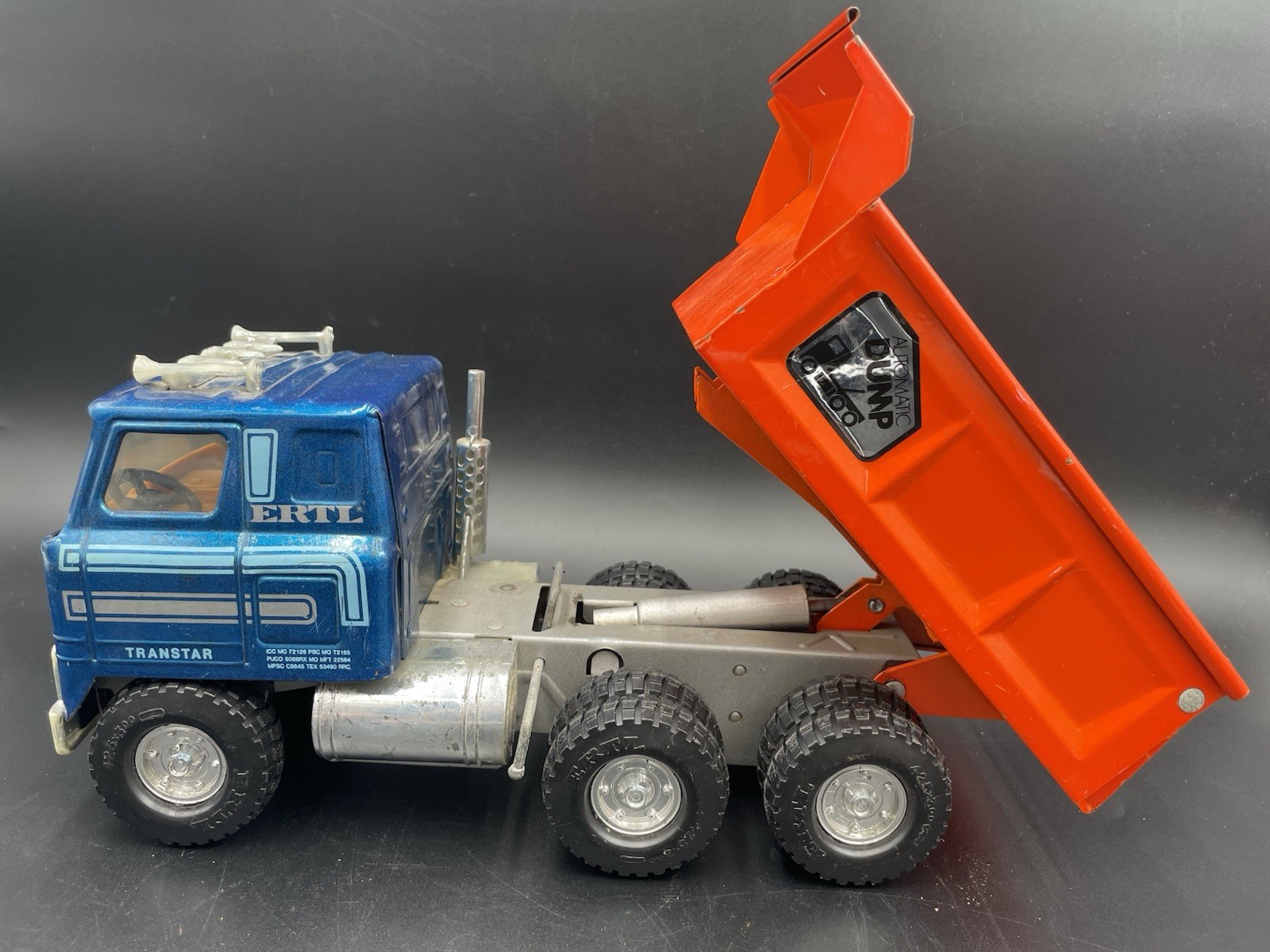 1970s ERTL AUTOMATIC DUMP TRUCK HYDRAULIC BOXTRANSTAR MADE IN IOWA USA (D4)