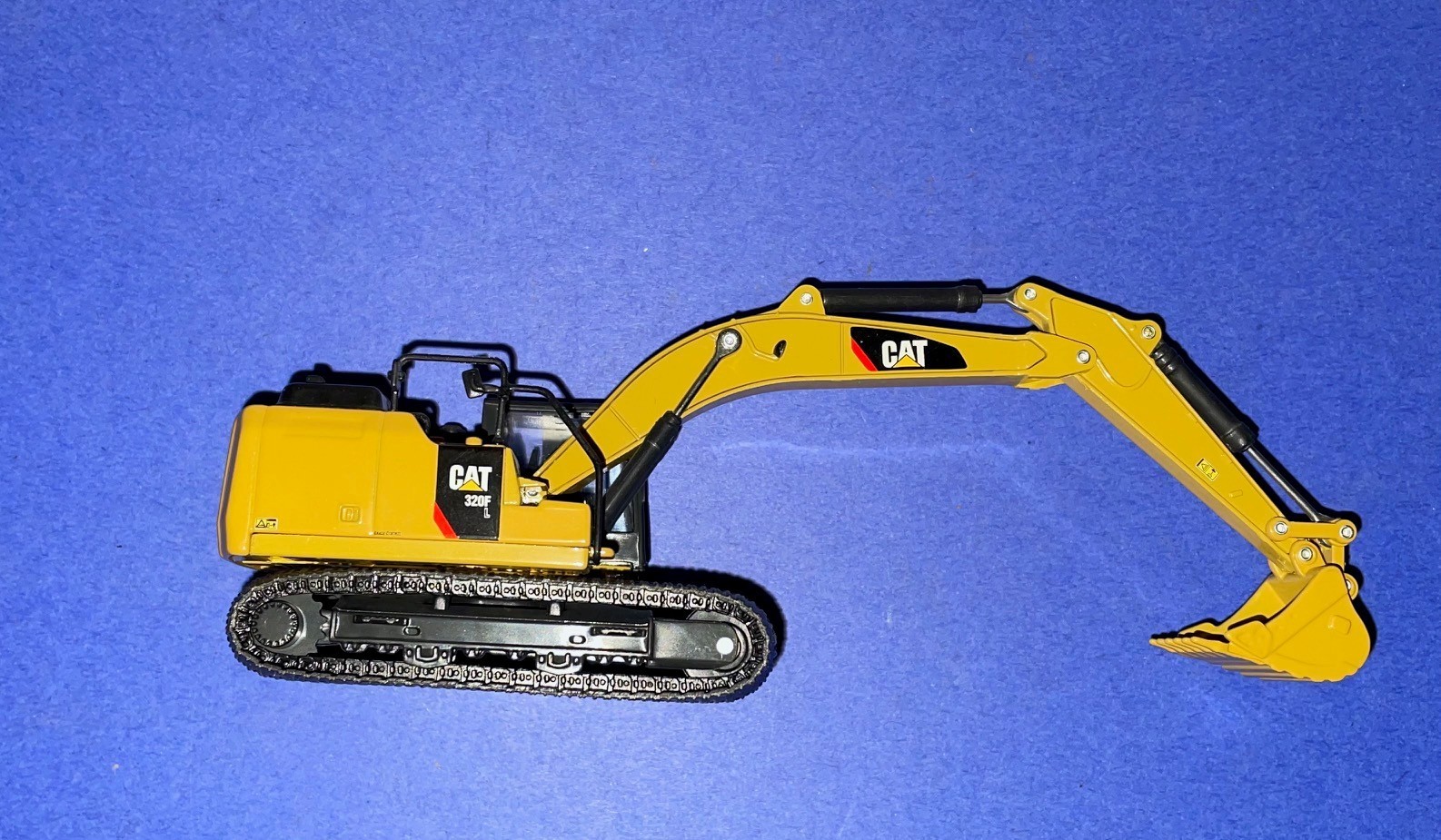 1/64 Diecast Masters Caterpillar CAT 320F L Hydraulic Excavator 85606