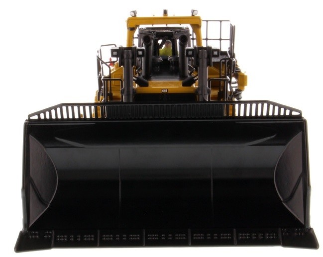 DIECAST MASTERS – Toro CATERPILLAR D11T CD with Driver and Metal Box – 1/50 …