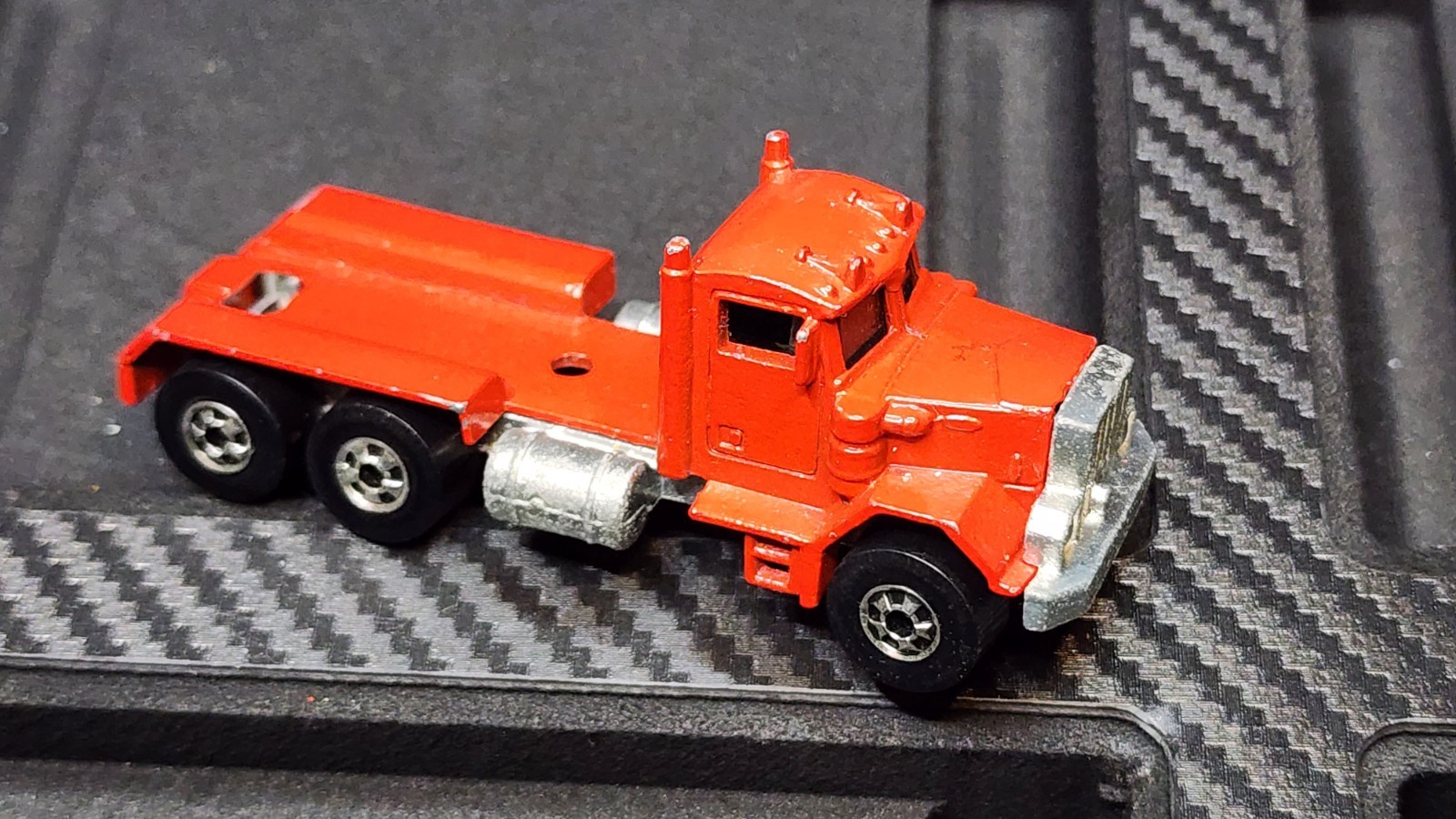 Hot Wheels Vintage 1979 Malaysia Peterbilt Semi Tractor Trailer Truck Hauler Cab