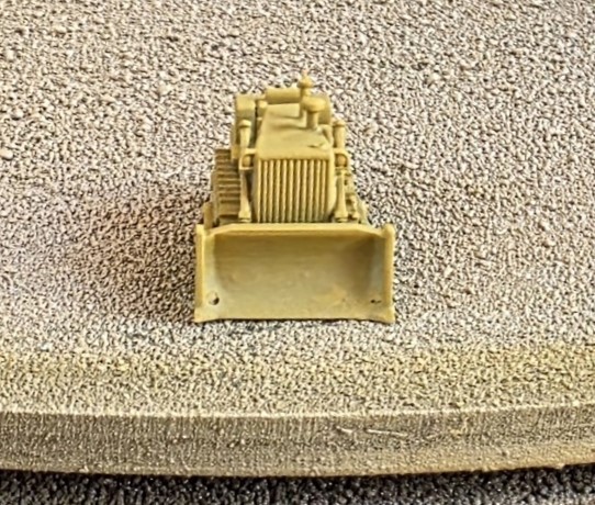 One 1/160 N scale Caterpillar D8 bulldozer, yellow! EXCLUSIVE!
