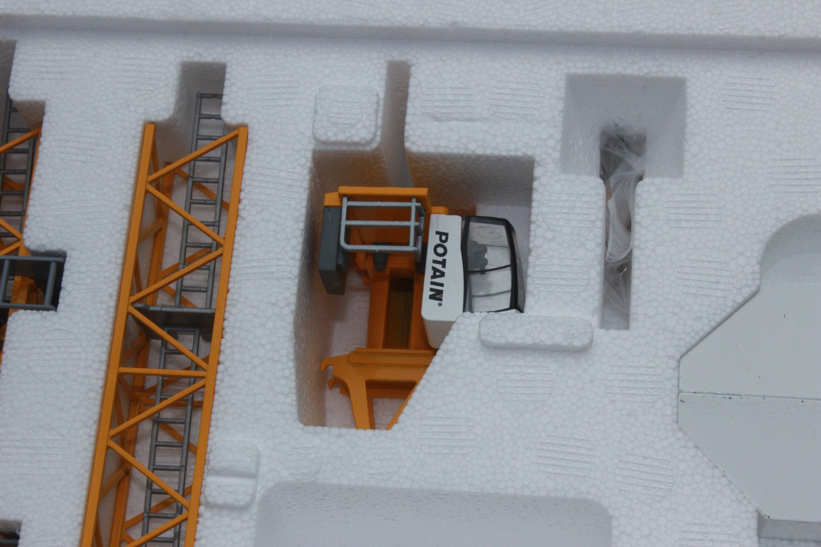 Conrad 2028 Potain MDT 389 Tower Crane 1:87 H0 New With Box