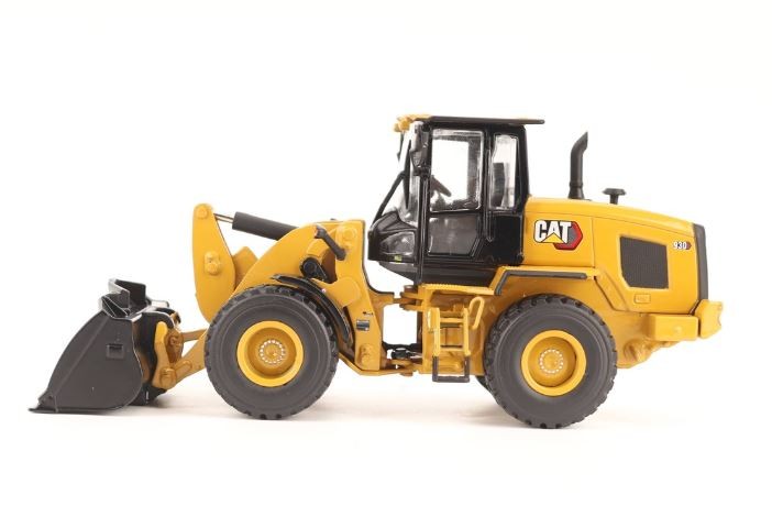 DIECAST MASTERS,CATERPILLAR 930 Wheel Loader, 1/50, DCM85779