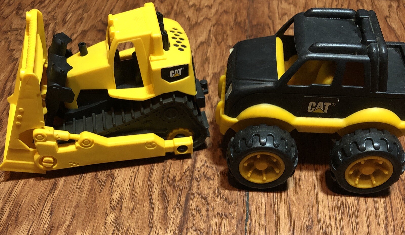 Cat Plastic Yellow Black Construction Vehicle Jeep And Bulldozer M4