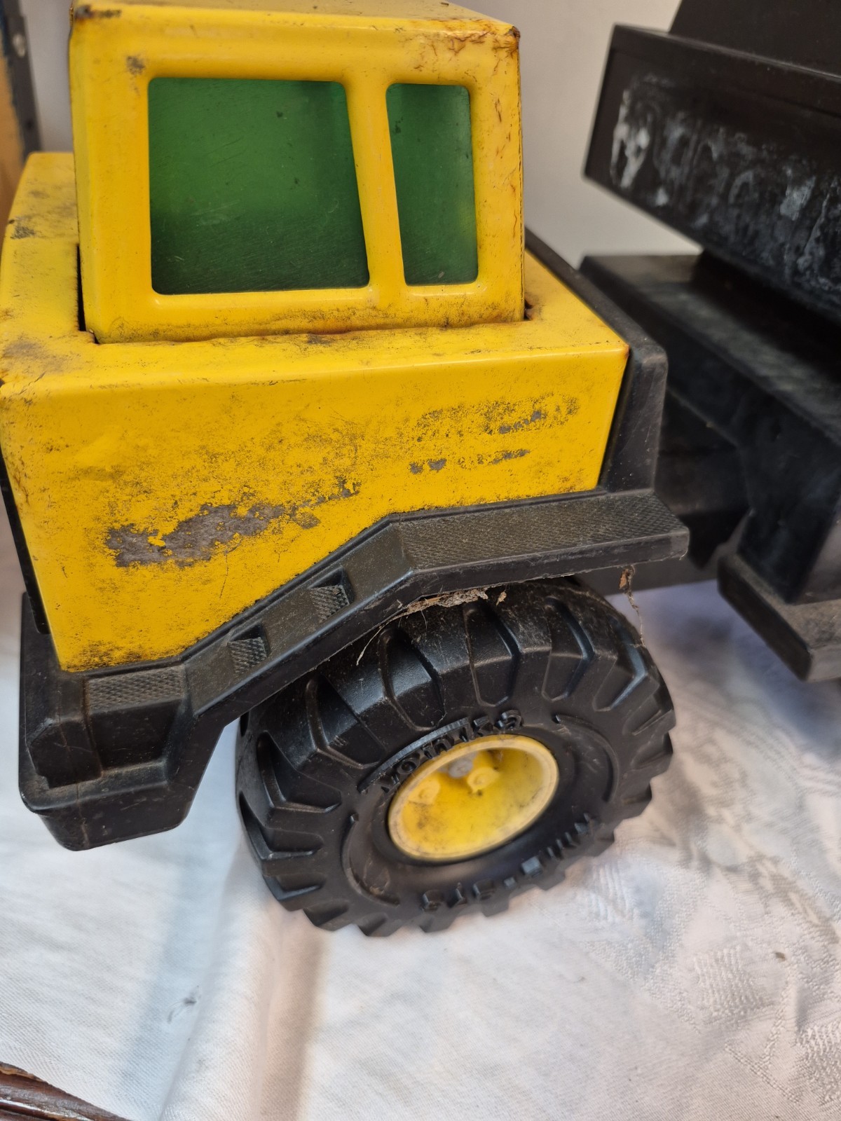 Tonka Turbo Diesel Crane Truck XMB-975 Vintage Construction Vehicle Boom Bucket