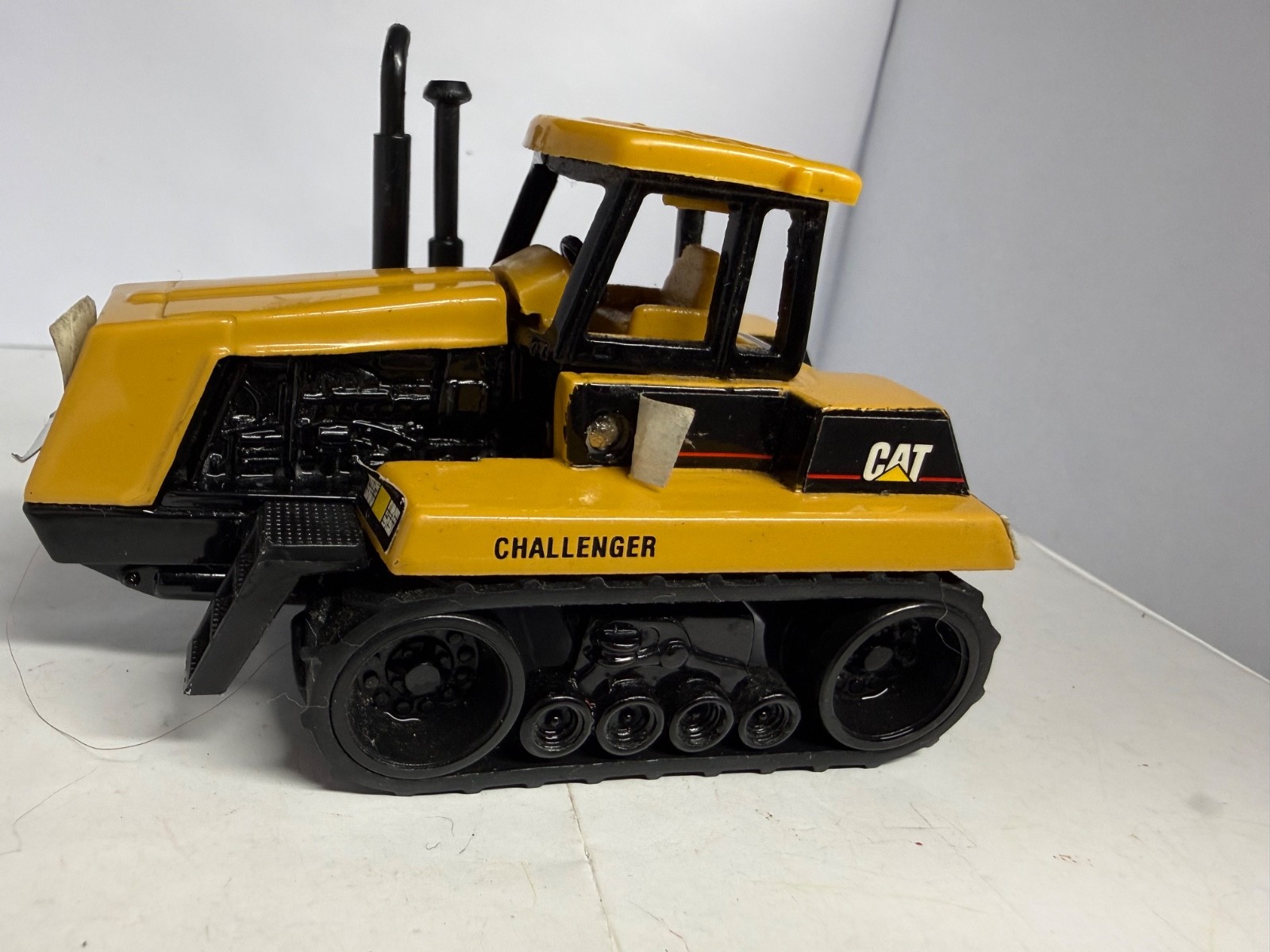 1995 Ertl Road Construction Caterpillar Challenger Tractor 85C Die cast 1/64