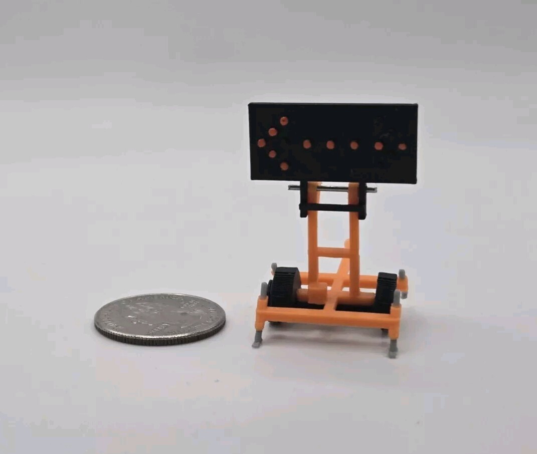 1/87 Scale Tilting Arrow Board Trailer