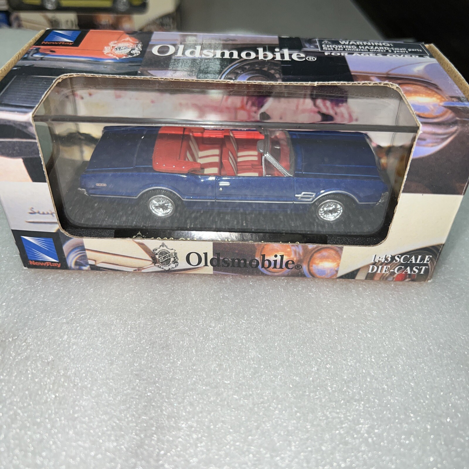 Oldsmobile 1966 Cutlass 4-4-2 Convertible Blue Car 1:43 Scale Case New/box BB11
