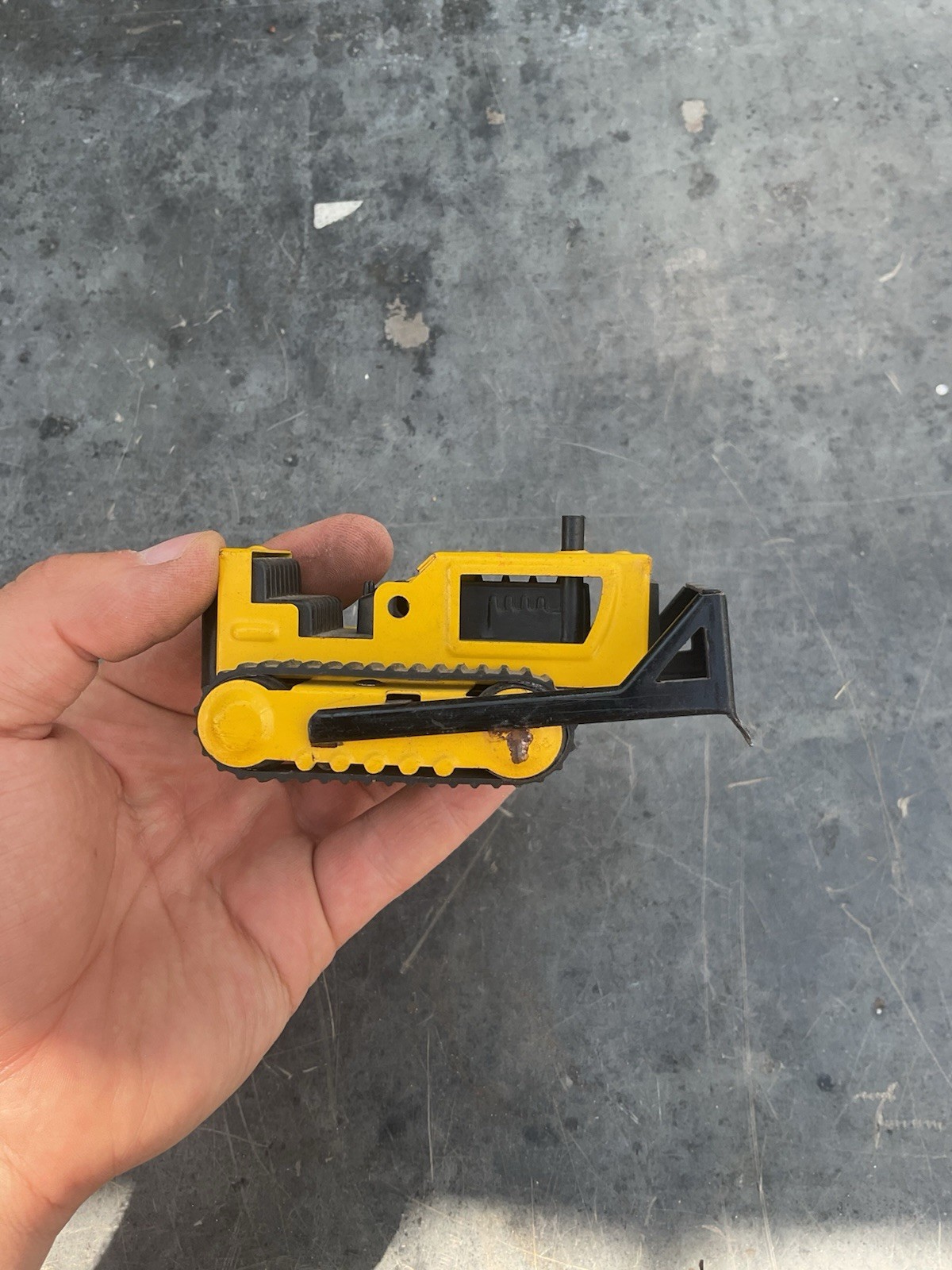 Vintage 4″ Bulldozer Tonka Truck Yellow Black Pressed Steel Toy