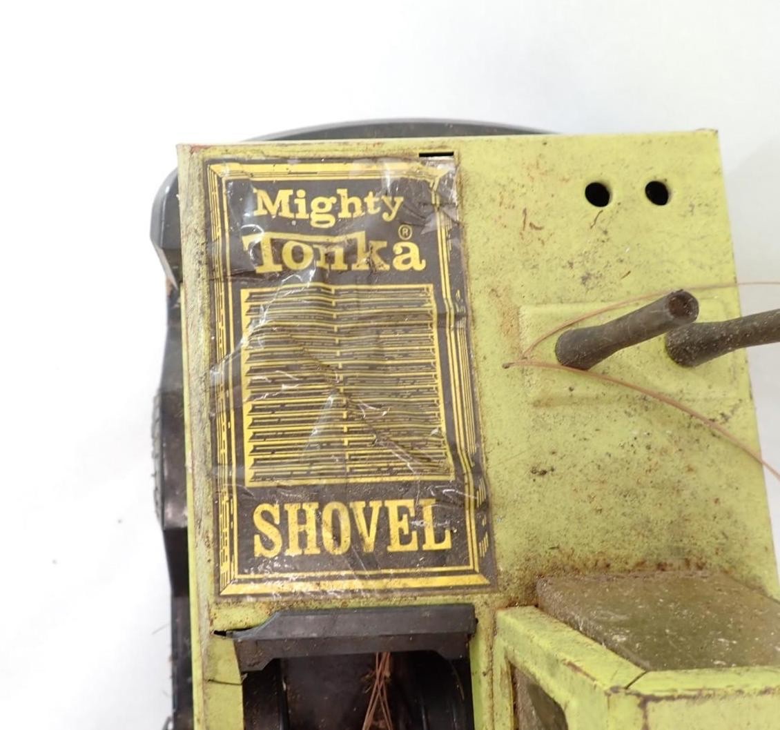 Green Tonka Mighty Shovel 3930 17” Pressed Steel 1970s Vintage Euclid Lime