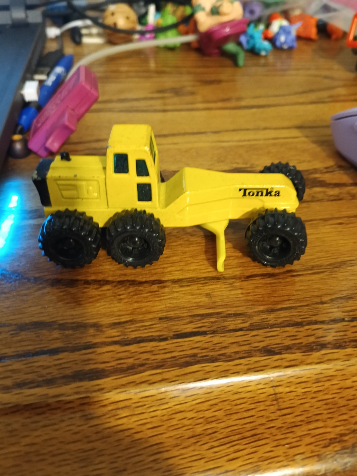 Vintage Tonka 1994 Yellow Tonka Corp Metal Die Cast Car Road Grader 4″ Vtg