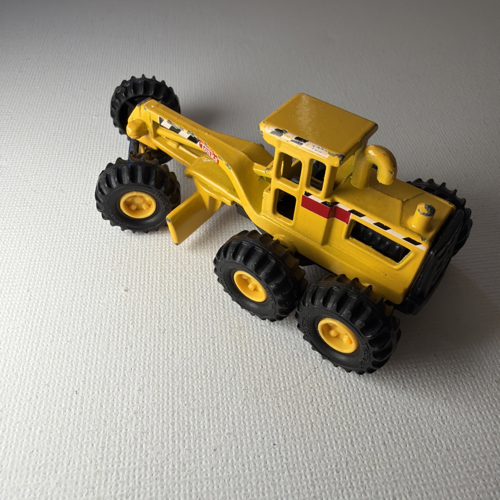 Maisto 1998 Tonka-Hasbro Mini Steel Road Grader 1230 Vintage Toy Truck