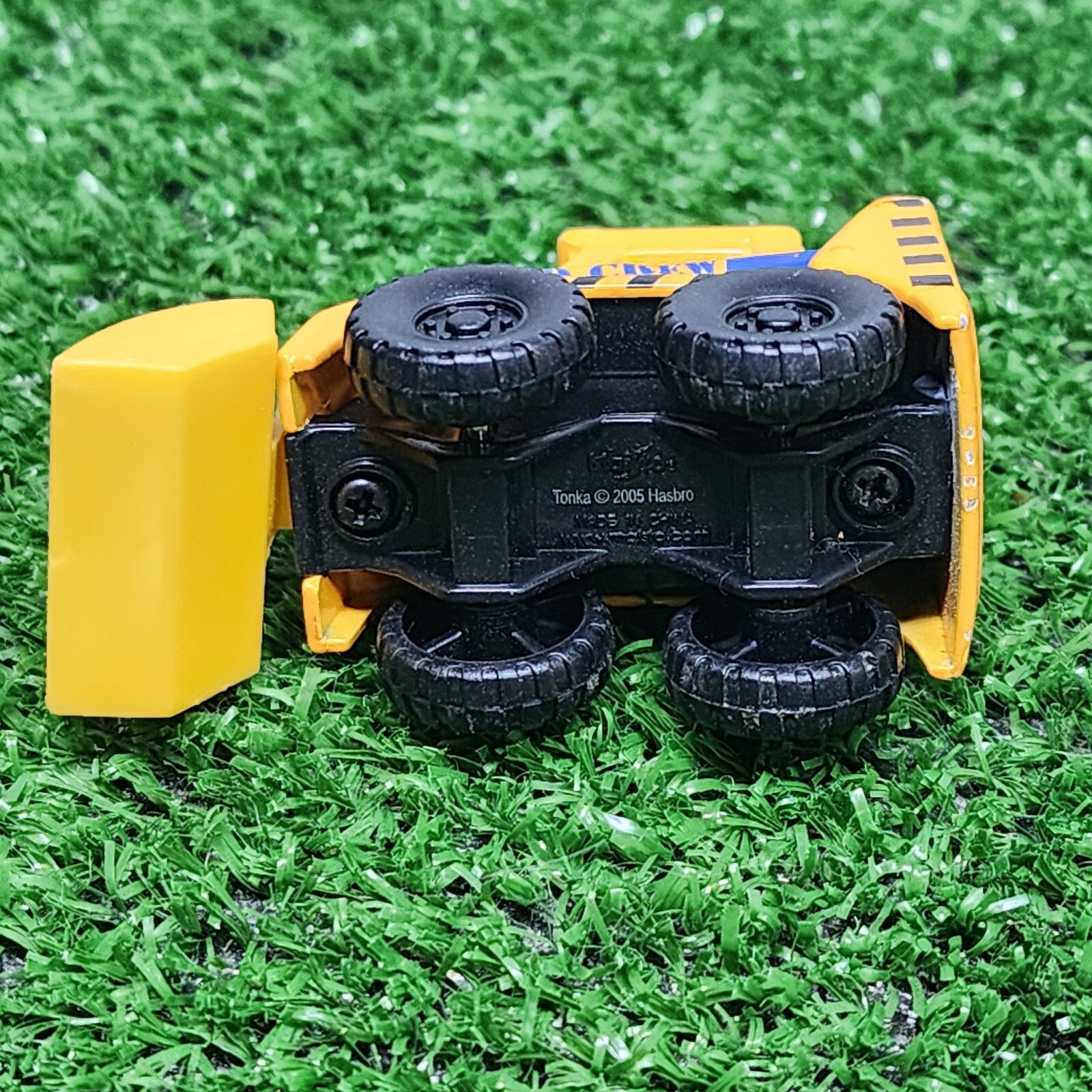 2005 Tonka Maisto Hasbro Tonka Road Crew Skidsteer Skidloader Yellow Diecast