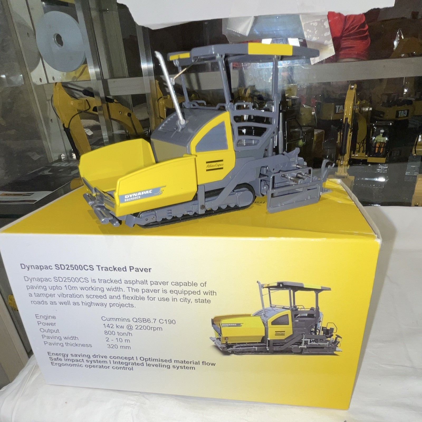 Atlas Copco Dynapac SD2500CS Tracked Paver Diecast 1:50 Yellow Gray LE