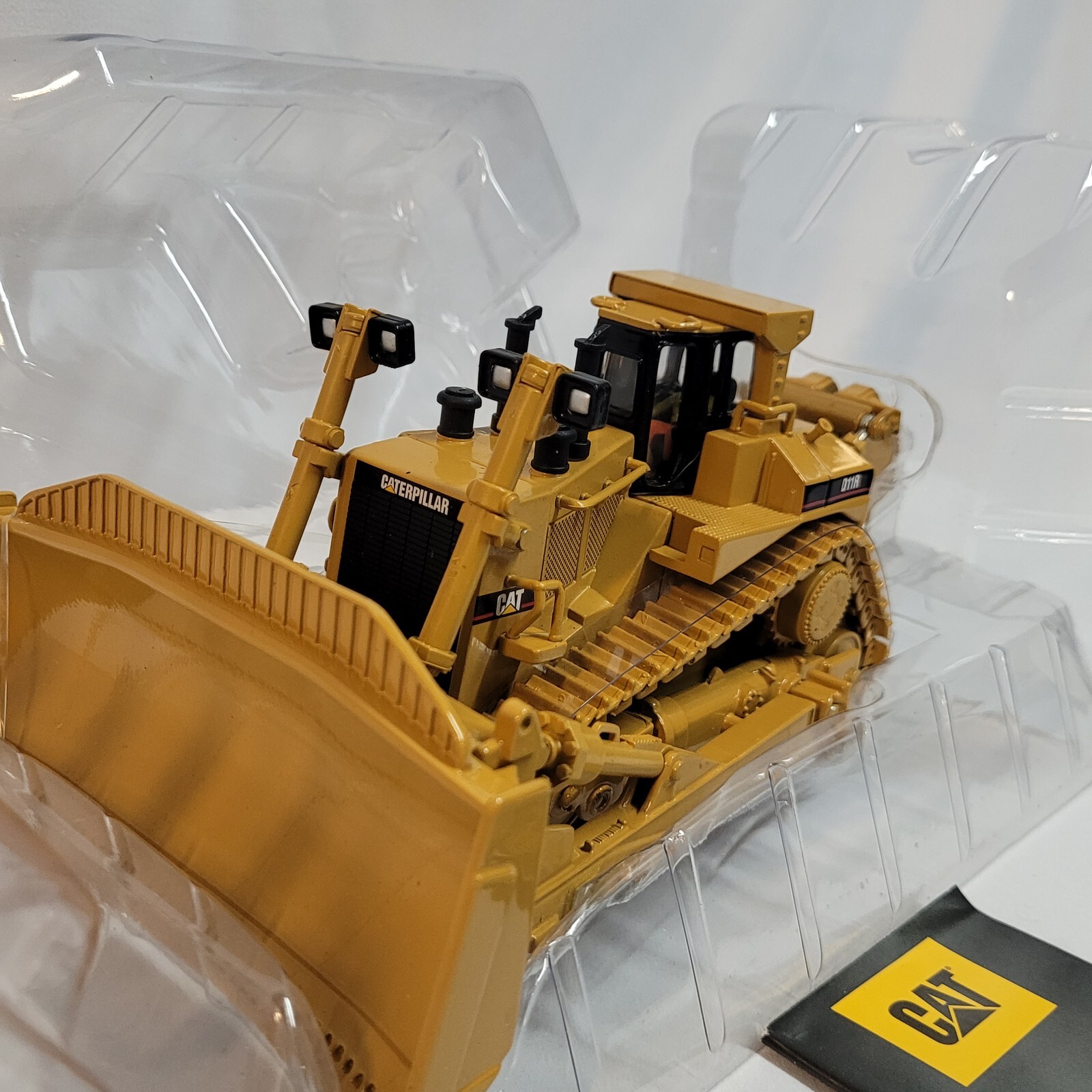 CAT Caterpillar D11R Track Type Tractor with Operator Core Classics Series 1/50