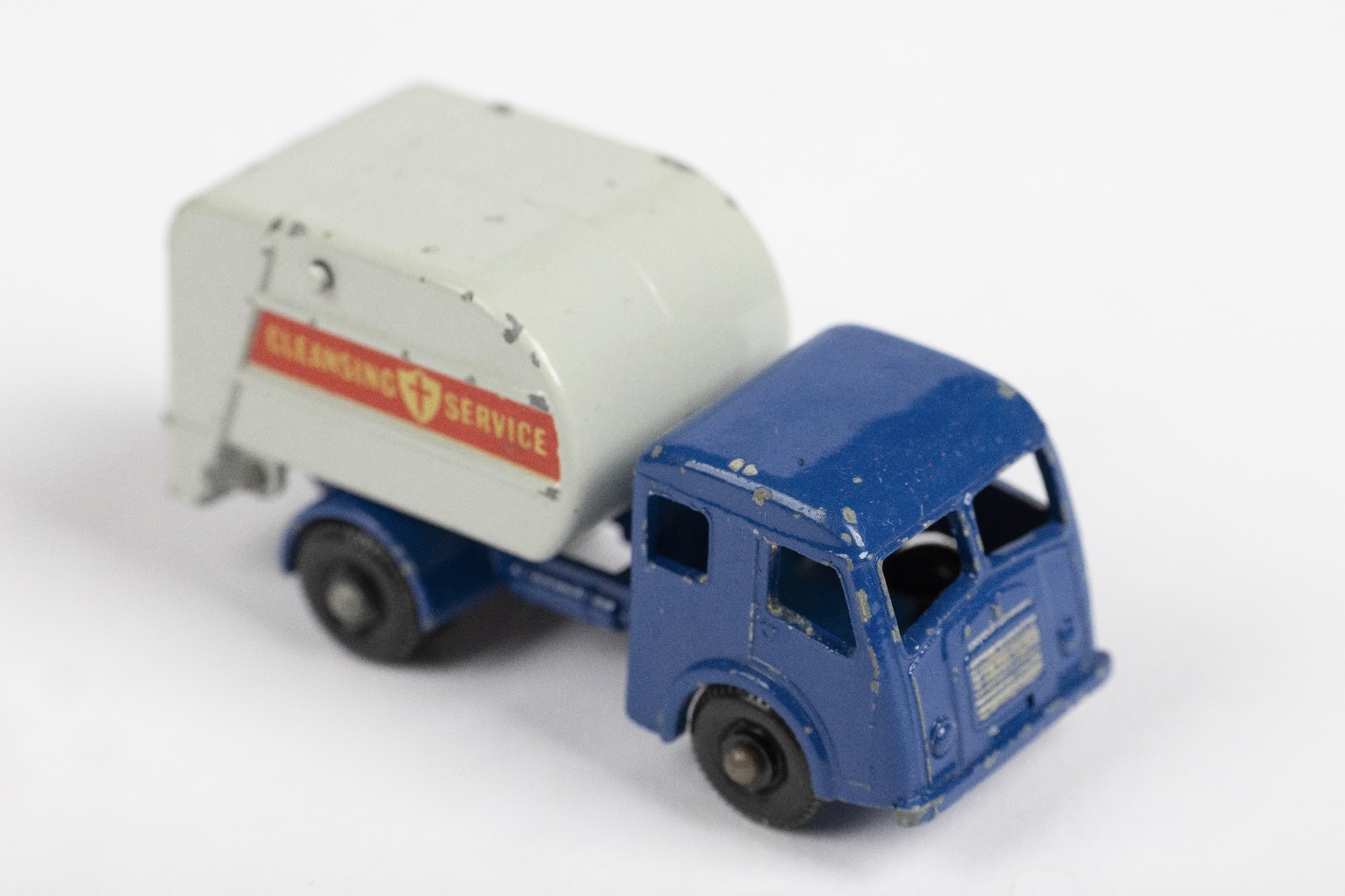 Vintage Matchbox LESNEY Refuse Collector No 15 Tip Back Made in England