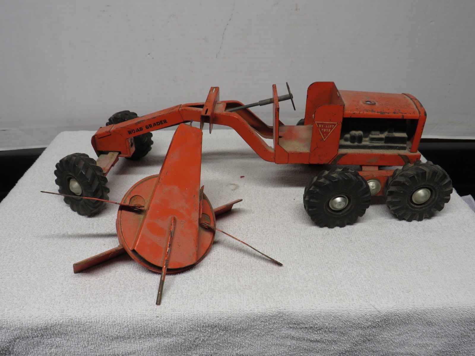 Vintage 1950’s Orange Nylint Toys Road Grader Pressed Steel Construction Vehicle