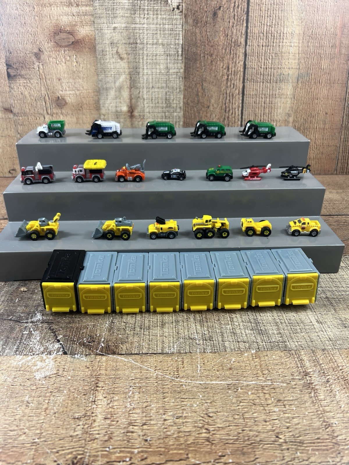 Tonka Mighty Wheels Diecast Dozer Dumptruck Construction & Rescue Vehicles Lot