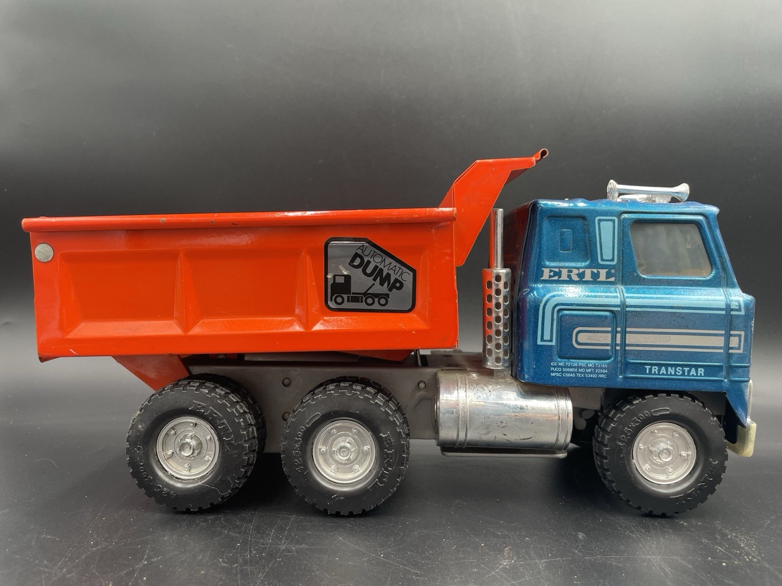 1970s ERTL AUTOMATIC DUMP TRUCK HYDRAULIC BOXTRANSTAR MADE IN IOWA USA (D4)
