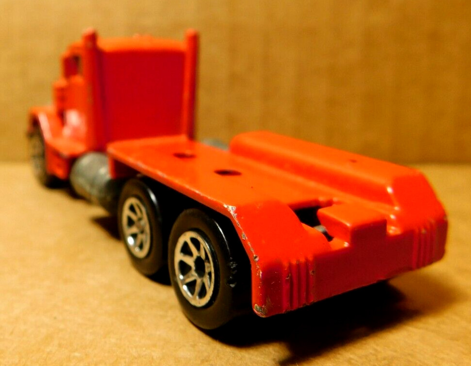 Hot Wheels~Vtg 1979 Malaysia Peterbilt Semi Tractor Trailer Truck Hauler Cab