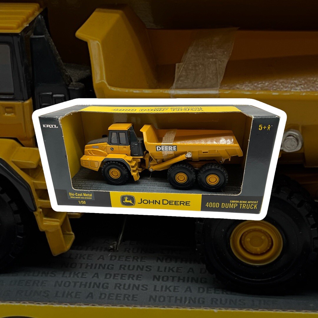 Ertl 15386 John Deere 400D Articulated Dump Truck 1:50 SCALE New In Box Die Cast
