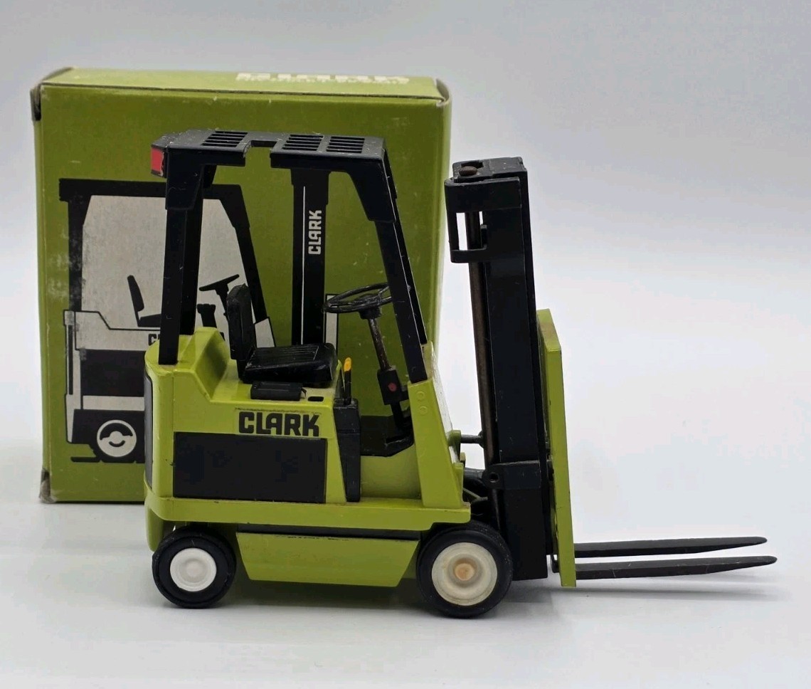 Conrad 2971 Clark Electric Cushion Tire Lift Truck Forklift 1:25 Scale W Germany