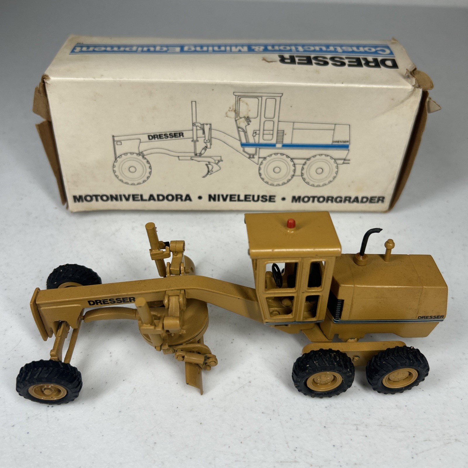 Dresser A450E Grader – 1/50 – Minimac #M-9.1 – N.MIB