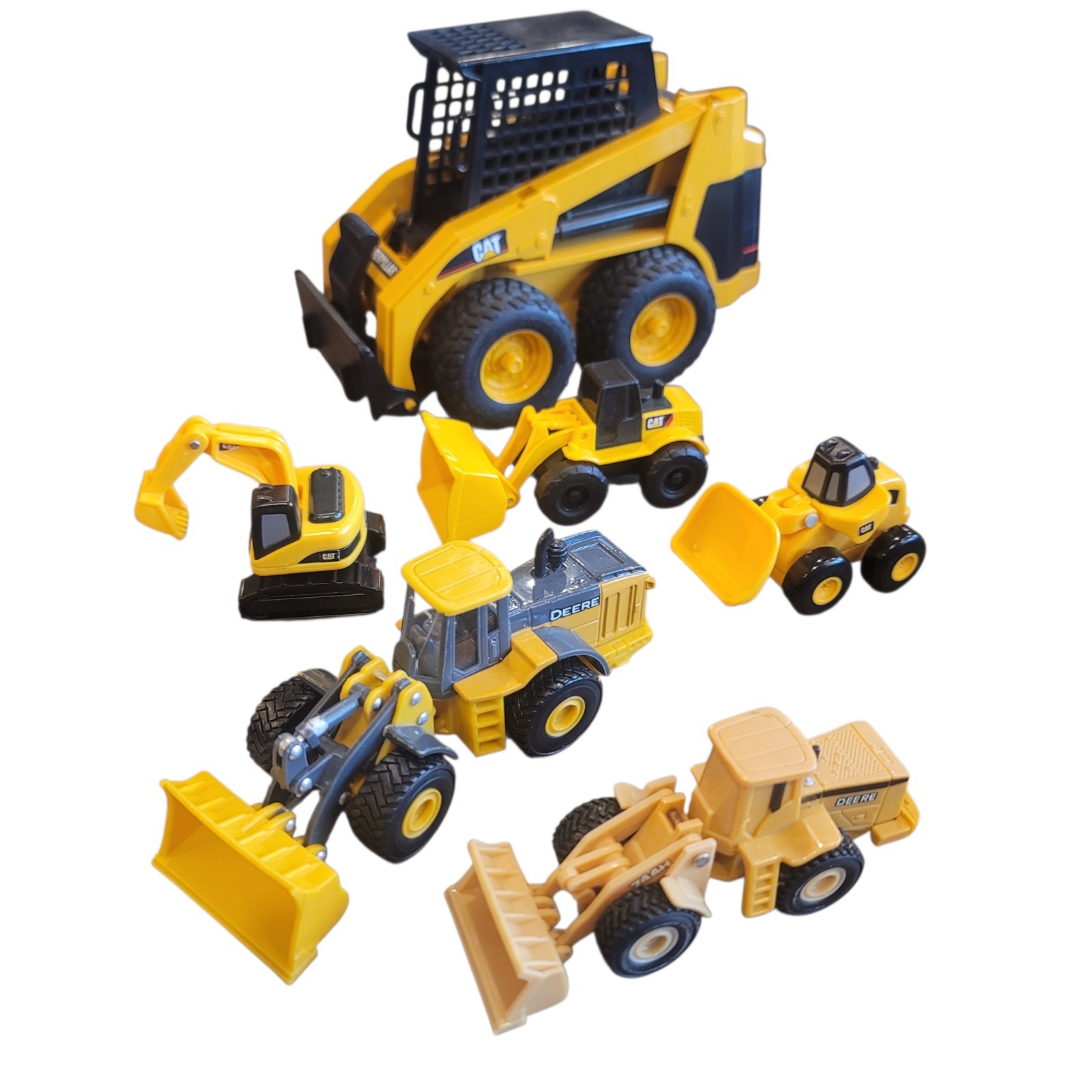 CAT & Deere 1 Diecast Construction Vehicles Lot – Loaders, Excavators, Yellow